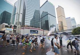 GOVERNO CHINÊS CONFIA NAS AUTORIDADES DE HONG KONG PARA LIDAR COM MANIFESTAÇÕES