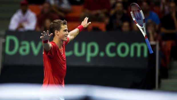 Vasek Pospisil após derrotar Santiago Giraldo, da Colômbia, para a Taça Davis - 12 de setembro de 2014 (The Canadian Press / Andrew Vaughan)