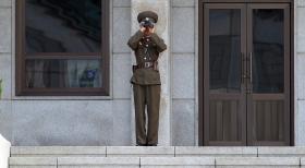 COREIAS REALIZAM PRIMEIRA REUNIÃO MILITAR DE ALTO NÍVEL EM SETE ANOS