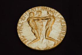 ACADEMIA SUECA DISTINGUE FRANCÊS JEAN TIROLE COM NOBEL DA ECONOMIA