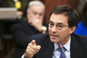 PASSOS NÃO DEMITE CRATO PORQUE NÃO ENCONTRA NINGUÉM PARA O SUBSTITUIR — PS