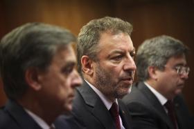 MINISTÉRIO PASSA PARA AS ESCOLAS A RESPONSABILIDADE DE COLOCAR OS PROFESSORES