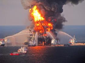 PARTE DO PETRÓLEO DERRAMADO PELA BP NO GOLFO DO MÉXICO ESTÁ NO FUNDO OCEÂNICO