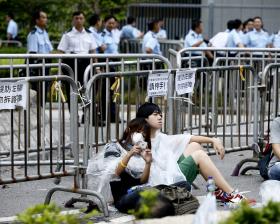 REGISTADOS CONFRONTOS ENTRE PARTIDÁRIOS E OPONENTES DOS PROTESTOS EM HONG KONG