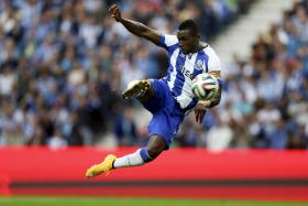 JACKSON MARTINEZ, DANILO E RÚBEN NEVES SÃO DRAGÕES DE OURO DA ÉPOCA 2013/14