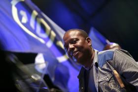 SÃO TOMÉ/ELEIÇÕES: PATRICE TROVOADA PROMETE ARROZ BOM E BARATO E INTERNET PARA TODOS