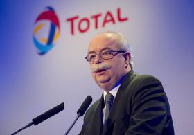 PRESIDENTE DO GRUPO PETROLÍFERO FRANCÊS TOTAL MORRE EM MOSCOVO EM QUEDA AVIÃO