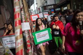 HONG KONG: O IMPASSE CONTINUA AO FIM DE UM MÊS DE PROTESTOS