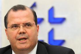 ECONOMIA BRASILEIRA INTERROMPE QUEDA — BANCO CENTRAL