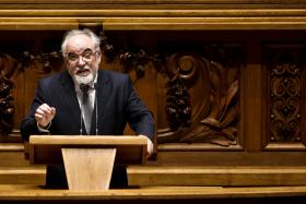 PS DIZ QUE VAI SOBRETUDO OUVIR PSD/CDS SOBRE REFORMA DO IRS E “FISCALIDADE VERDE”