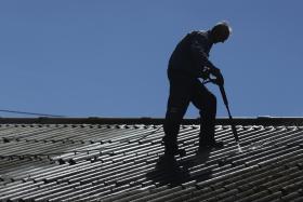 ESTUDO CONCLUI QUE FIBRAS DE AMIANTO EM ESCOLAS DE SINTRA ESTÃO ABAIXO DO LIMITE LEGAL