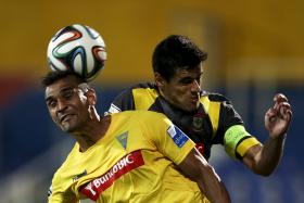 AVANÇADO BRUNO LOPES RESCINDE COM ESTORIL-PRAIA