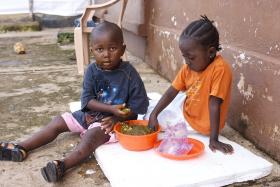 ÉBOLA: LIBÉRIA, SERRA LEOA E GUINÉ-CONACRI À BEIRA GRAVE CRISE ALIMENTAR – ONU