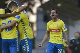 ESTORIL-PRAIA VENCE EM PENAFIEL E SOBE A 11.º  DA I LIGA