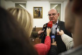 LEGIONELLA: CÂMARA SUSPENDE EQUIPAMENTOS DESPORTIVOS E AULAS DE EDUCAÇÃO FÍSICA