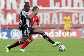 BENFICA VENCE NACIONAL NA MADEIRA E MANTÉM LIDERANÇA ISOLADA