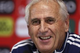 SELECIONADOR DA ARMÉNIA ACREDITA NUMA SURPRESA FRENTE A UM “CLARO FAVORITO”