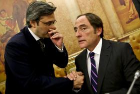 VISTOS GOLD: PAULO PORTAS RECUSOU RESPONDER DIRETAMENTE SE PONDEROU DEMISSÃO