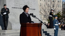 A princesa Ana discursa durante a cerimónia do Dia da Lembrança, no Memorial de Guerra Nacional, em Otava -11 de novembro de 2014. THE CANADIAN PRESS/Sean Kilpatrick