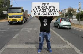 PLATAFORMA CONTRA PORTAGENS NA A22 PROTESTA NA PONTE SOBRE O GUADIANA A 7 DE FEVEREIRO