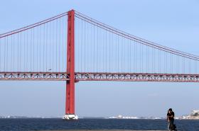 OBRAS NA PONTE 25 DE ABRIL ABSORVEM INVESTIMENTO PARA VIAS NO DISTRITO DE LISBOA