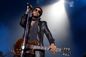 LENNY KRAVITZ E ANA MOURA SÃO CABEÇAS DE CARTAZ DO MARÉS VIVAS 2015, EM GAIA