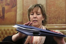 INQUÉRITO/BES: PS VOLTA A CHAMAR PARA DEPOR CARLOS COSTA E MINISTRA DAS FINANÇAS