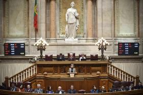 IRS: DEBATE E VOTAÇÃO NA ESPECIALIDADE DA REFORMA ADIADOS PARA QUARTA-FEIRA À TARDE