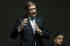 “O ATUAL GOVERNO SALVOU O SERVIÇO NACIONAL DE SAÚDE” — PASSOS COELHO