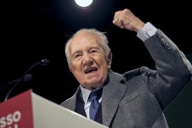 SOARES/90 ANOS: EX-CHEFE DE ESTADO LEMBRADO COMO HOMEM DA LIBERDADE E DA DEMOCRACIA