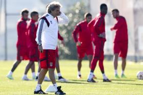 JESUS DEIXA DE FORA PRINCIPAIS “ESTRELAS” PARA JOGO FRENTE AO LEVERKUSEN