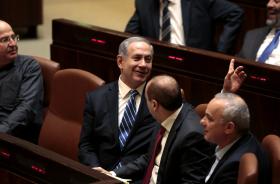 DEPUTADOS ISRAELITAS APROVAM DISSOLUÇÃO DO PARLAMENTO
