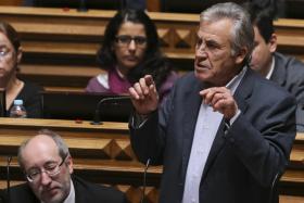 JERÓNIMO CRITICA INSENSIBILIDADE DE PM COM “MEXILHÃO”, PASSOS DIZ QUE CHAMOU TODOS A CONTRIBUIR