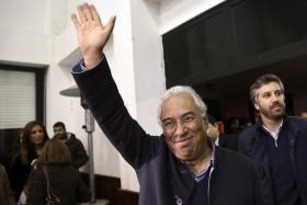 ANTÓNIO COSTA RECUSA TER RECUPERADO “FÓRMULA POLÍTICA” DO GOVERNO BLOCO CENTRAL