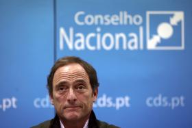 PAULO PORTAS DEFENDE REAVALIAÇÃO DOS FERIADOS EM 2016