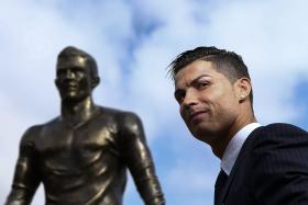 CRISTIANO RONALDO ELEITO MELHOR FUTEBOLISTA DE 2014 PELO THE GUARDIAN