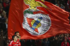 BENFICA VENCE GIL VICENTE E RETOMA OS SEIS PONTOS DE VANTAGEM NA LIDERANÇA