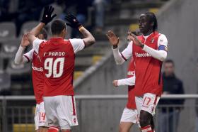 SPORTING DE BRAGA DERROTA PAÇOS DE FERREIRA E SOBE A TERCEIRO NA I LIGA