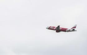 AIRASIA/AVIÃO: PM AUSTRALIANO REJEITA COMPARAÇÃO COM VOO DA MALASYA AIRLINES