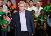 MENSAGEM DE NATAL: HARPER PEDE QUE CANADIANOS REZEM PELAS TROPAS