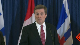 O presidente John Tory fala com os repórteres em 18 de dezembro. (CP24)