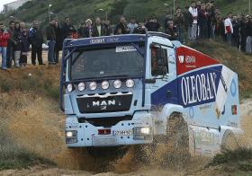 ELISABETE JACINTO TERCEIRA NOS CAMIÕES NA OITAVA ETAPA DA AFRICA ECO RACE