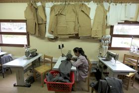 PRODUÇÃO INDUSTRIAL CAI 3,5% EM DEZEMBRO MAS FECHA 2014 COM SUBIDA DE 0,8% – INE