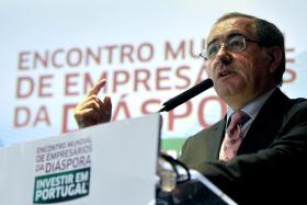 GOVERNO ESTUDA ACERTO SALARIAL PARA PROFESSORES DE PORTUGUÊS NA SUÍÇA – JOSÉ CESÁRIO