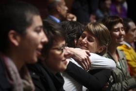 PARLAMENTO DEBATE QUARTA-FEIRA ADOÇÃO POR CASAIS HOMOSSEXUAIS E IGUALDADE NO REGISTO CIVIL