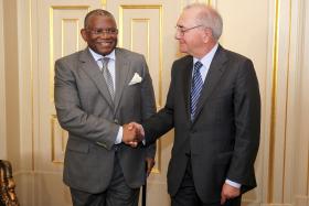 MINISTRO RUI MACHETE FAZ VISITA DE DOIS DIAS A LUANDA COM COOPERAÇÃO NA AGENDA