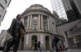 FITCH REDUZ PERSPETIVA DA GRÉCIA DE ESTÁVEL PARA NEGATIVA
