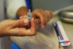 UM TERÇO DOS CASOS DE GRIPE É CAUSADO POR VÍRUS QUE A VACINA NÃO PROTEGE
