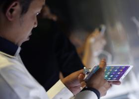 LUCROS ANUAIS DA SAMSUNG CAEM PELA PRIMEIRA VEZ EM TRÊS ANOS