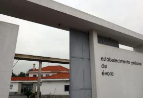 CEM PESSOAS NO DOMINGO EM ÉVORA PARA “ABRAÇO FRATERNO” A JOSÉ SOCRATES – PROMOTOR